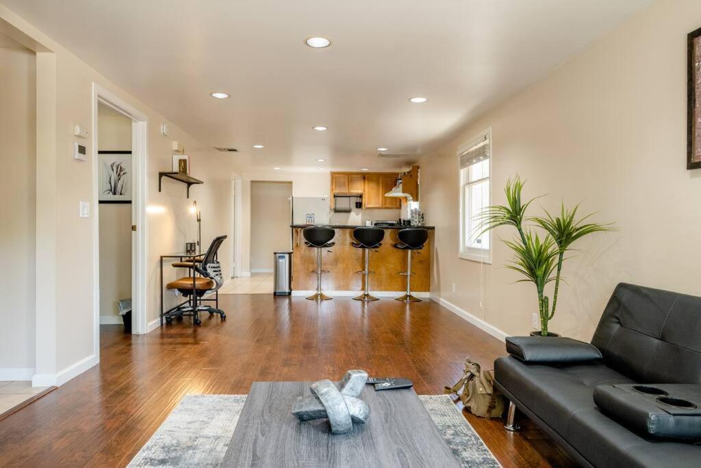 *2Bdr Victorian Home Away From Home - *Central Loc Sacramento Extérieur photo